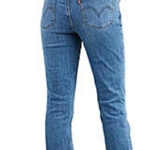 Levis Classic Straight Leg